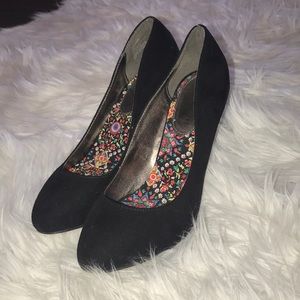 🌻Black Madden Girl Heels